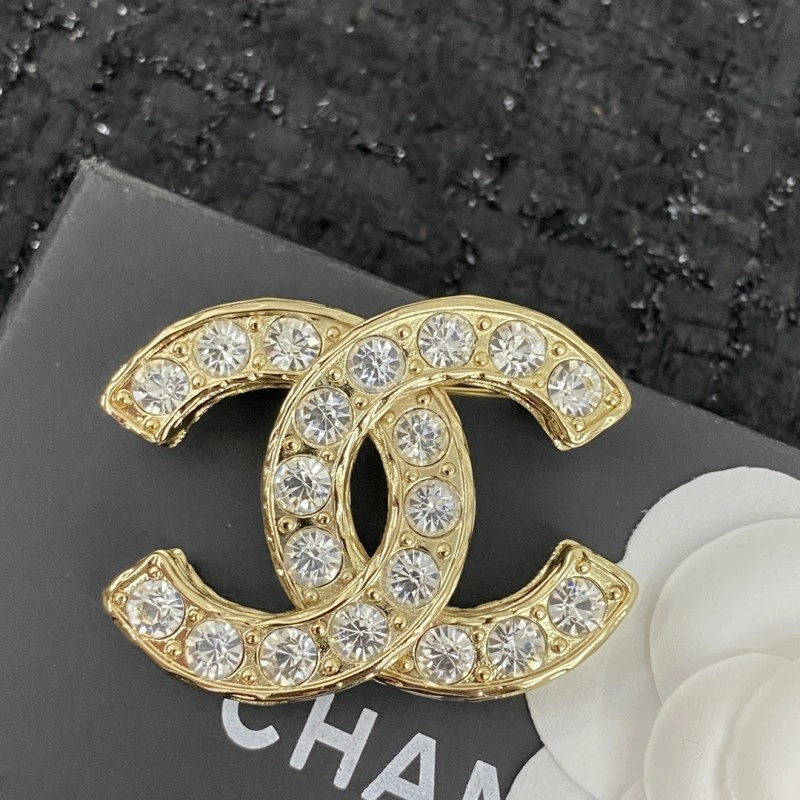 Refined Chanel Brooches 221804