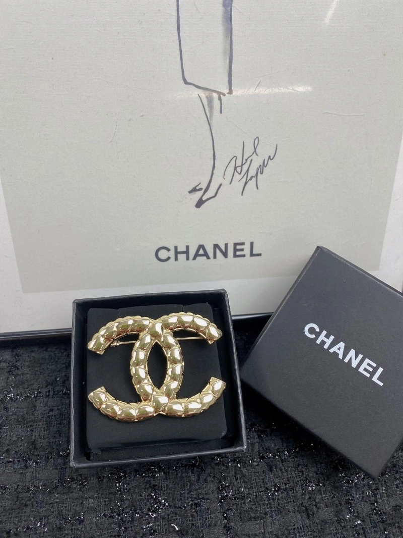 Chanel Brooches Refined 221792
