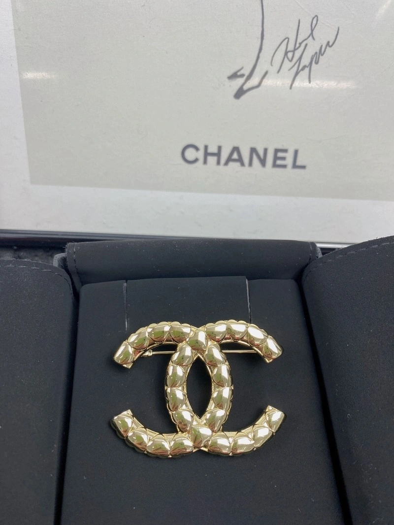 Chanel Brooches Refined 221792