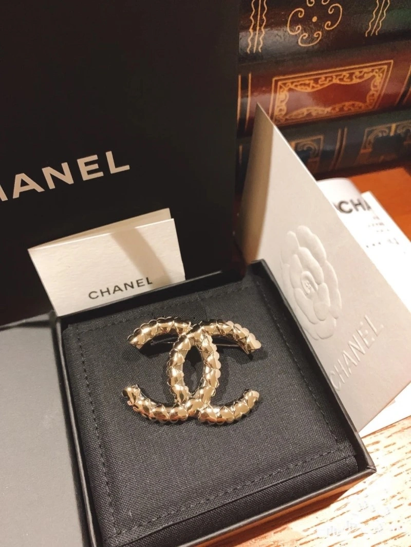 Chanel Brooches Refined 221792