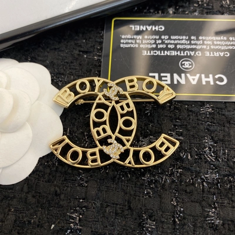 Chanel Brooches Snug 221790