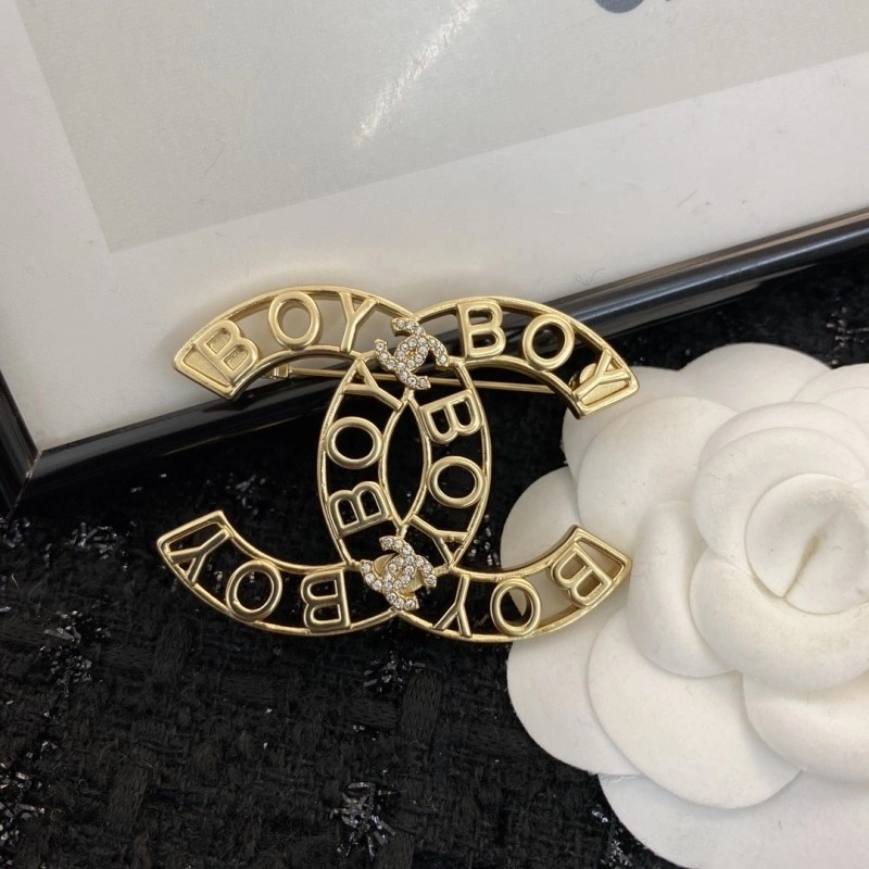 Chanel Brooches Snug 221790