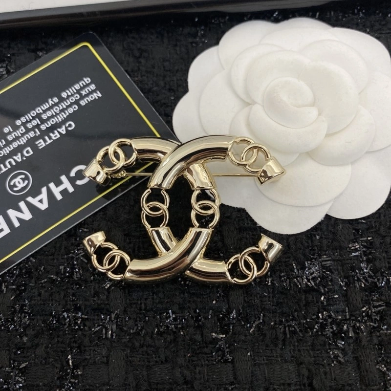 GoodFit Chanel Brooches 221782