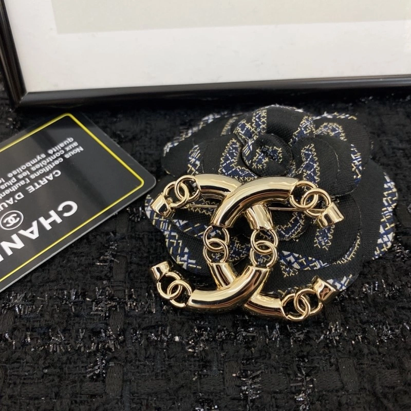 GoodFit Chanel Brooches 221782