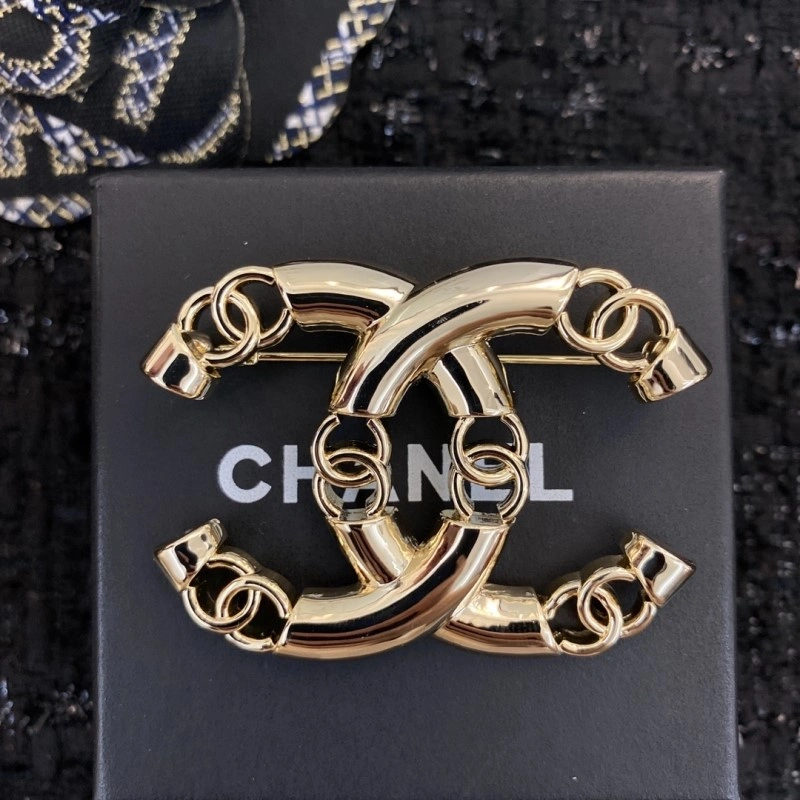 GoodFit Chanel Brooches 221782