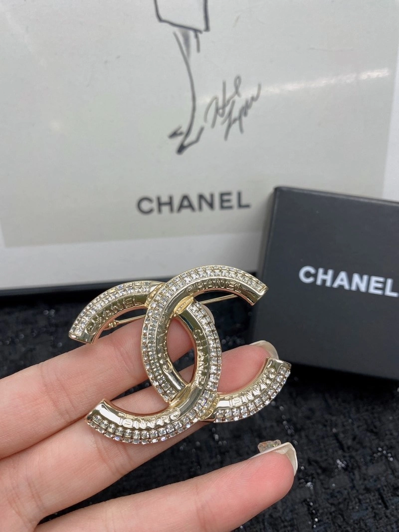 WrinkleFree Chanel Brooches 221783