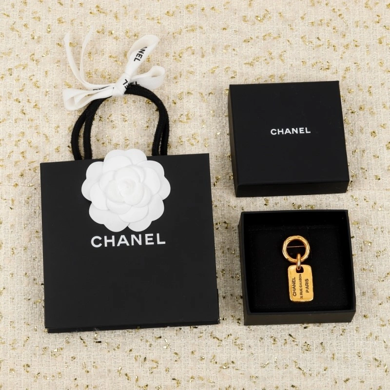 SmoothTexture Chanel Brooches 221776