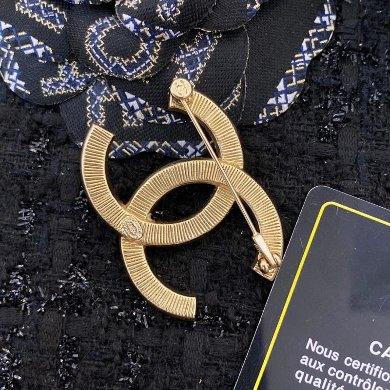 Chanel Brooches Comfortable 221765