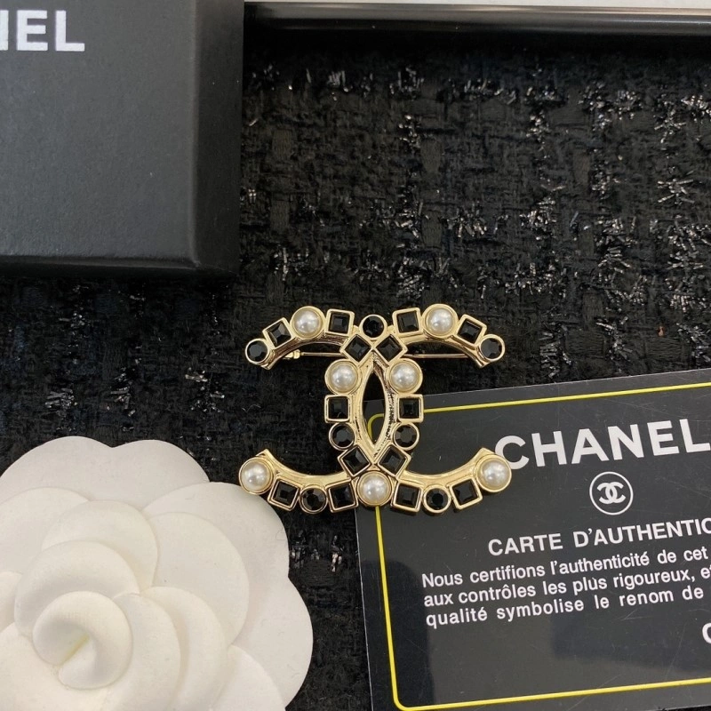 Chanel Brooches ZipUp 221767