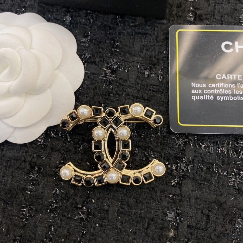 Chanel Brooches ZipUp 221767