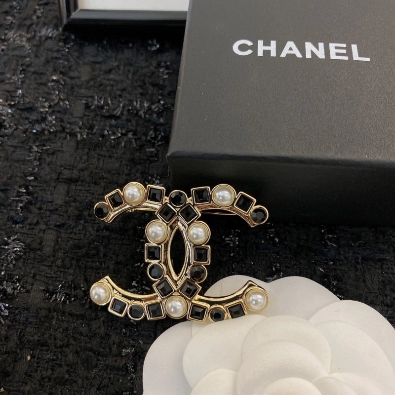 Chanel Brooches ZipUp 221767