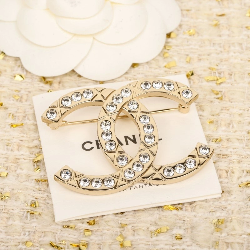 WellDesigned Chanel Brooches 221760