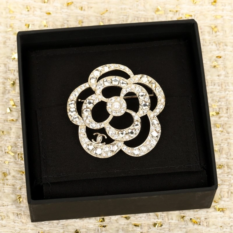 Chanel Brooches Durable 221771