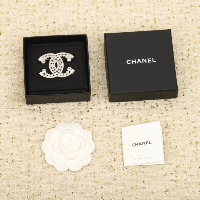 Chanel Brooches Effortless 221761