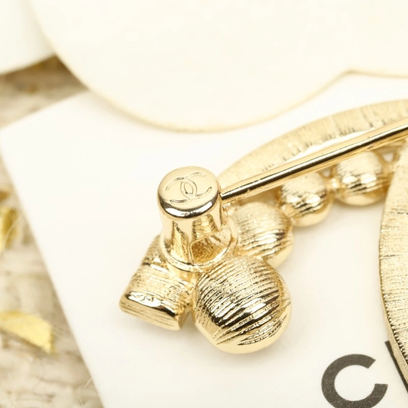 Chanel Brooches Effortless 221761