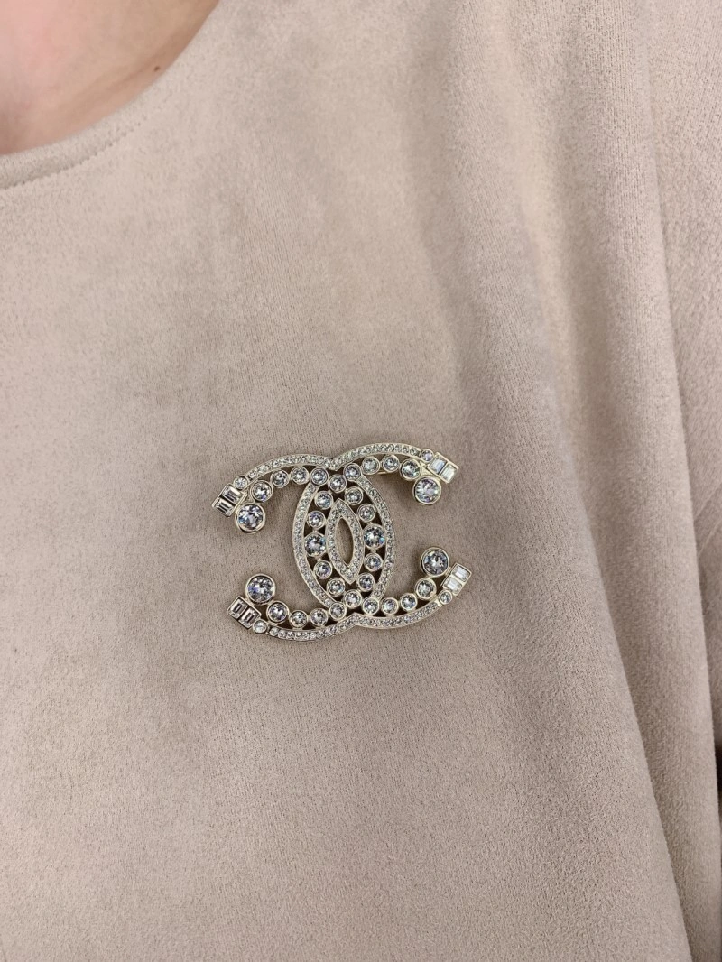 Chanel Brooches Effortless 221761