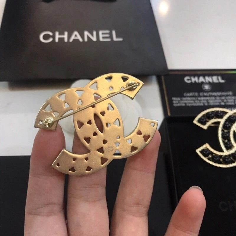 Chanel Brooches Bold 221789