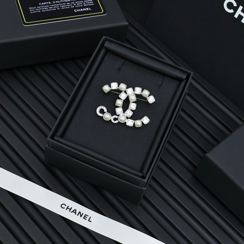 Chanel Brooches OnTrend 221763