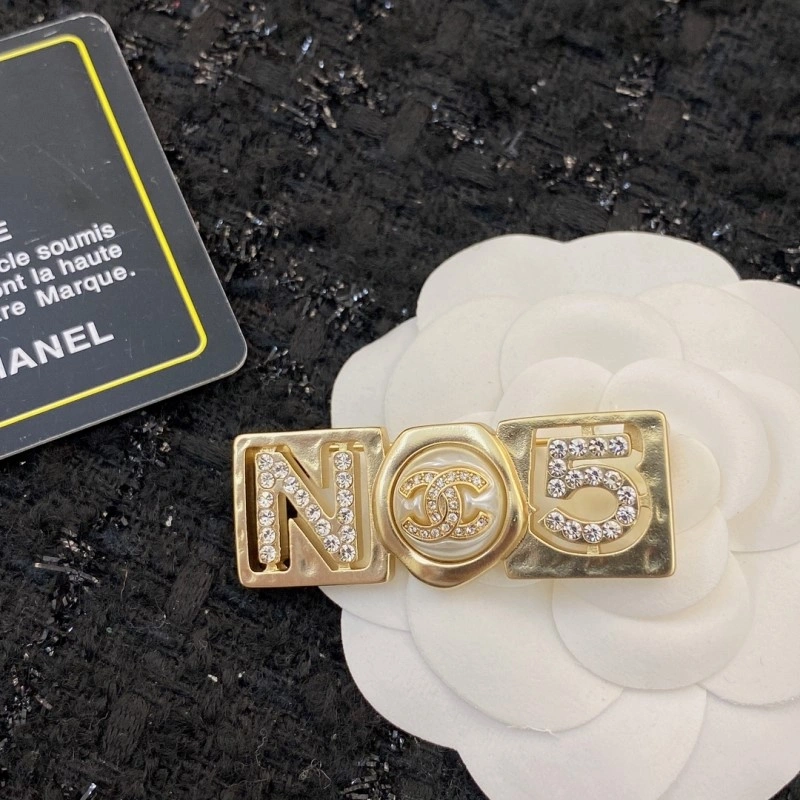 Reliable Chanel Brooches 221780