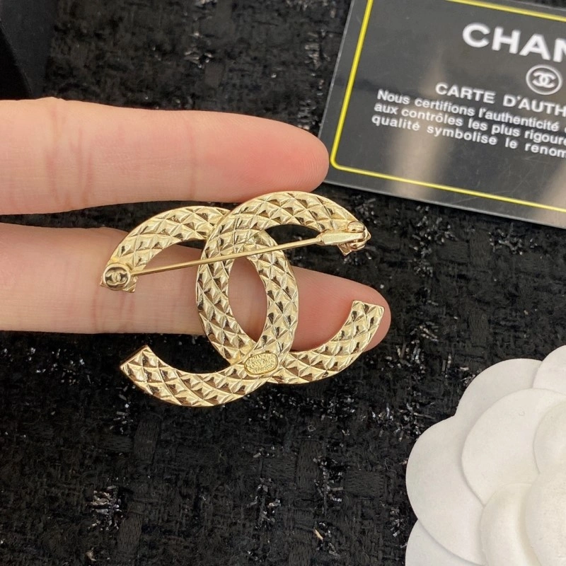 Durable Chanel Brooches 221759