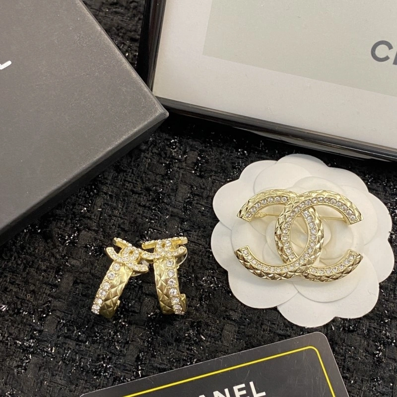 Durable Chanel Brooches 221759