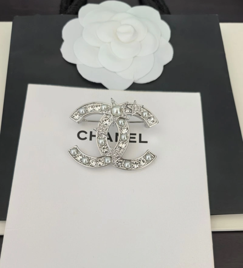 Premium Chanel Brooches 221768