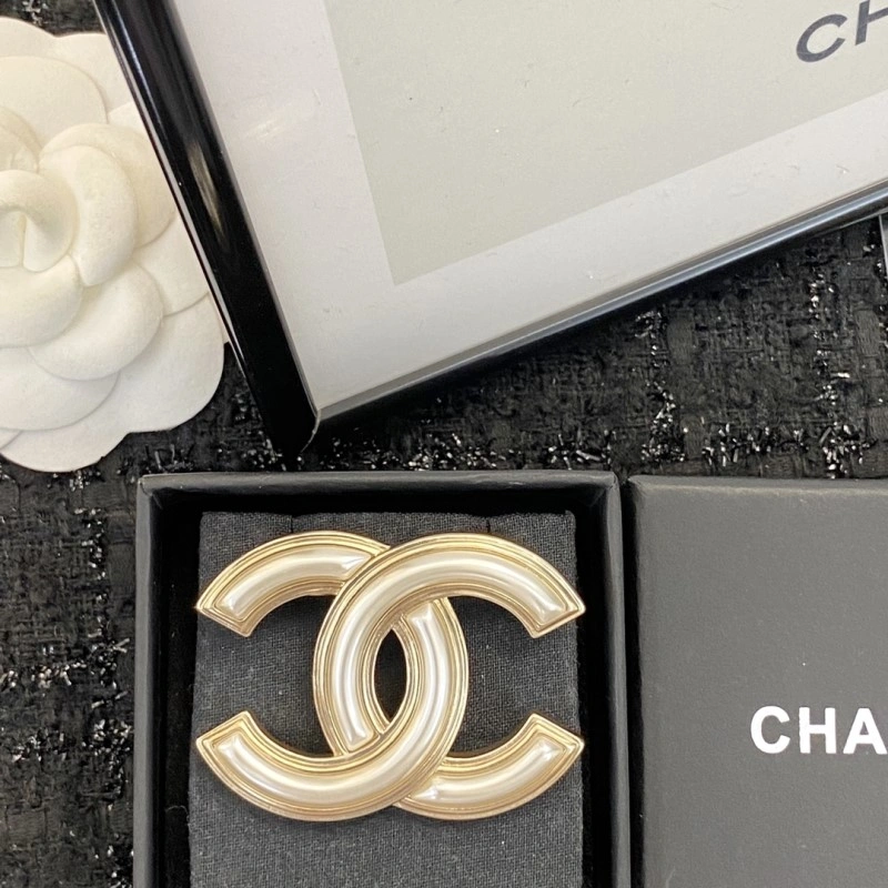 Chanel Brooches Contemporary 221748