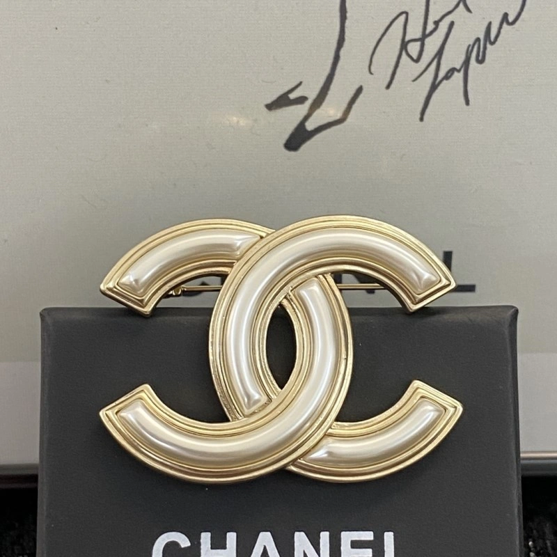 Chanel Brooches Contemporary 221748