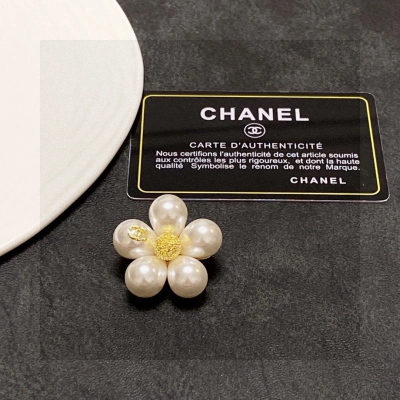 Practical Chanel Brooches 220406