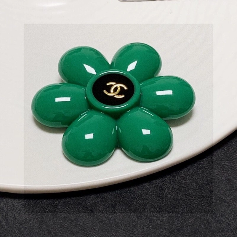 Chanel Brooches Refined 220399