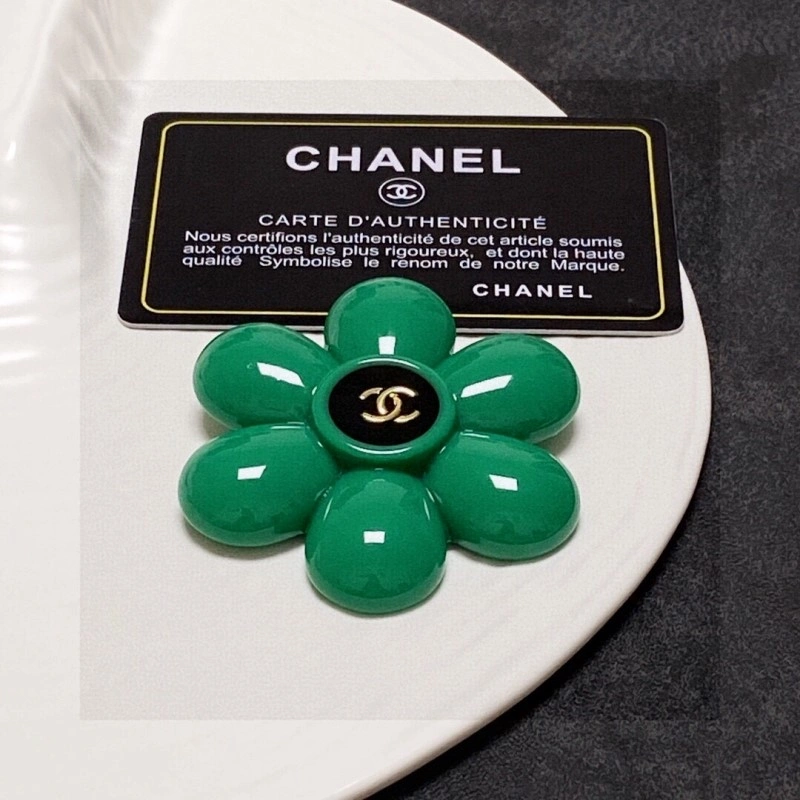 Chanel Brooches Refined 220399