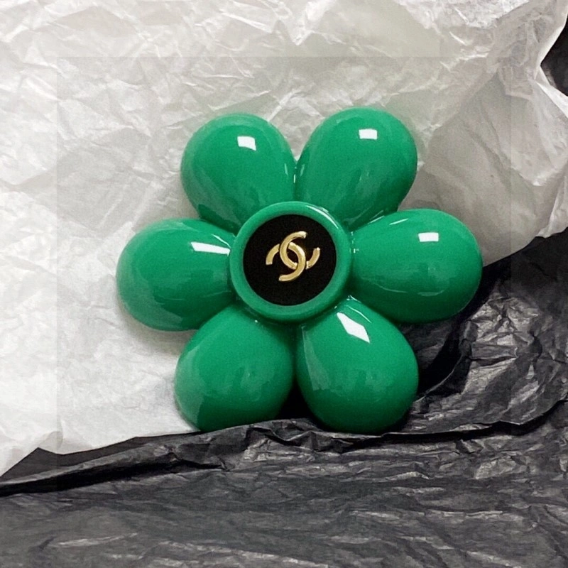 Chanel Brooches Refined 220399