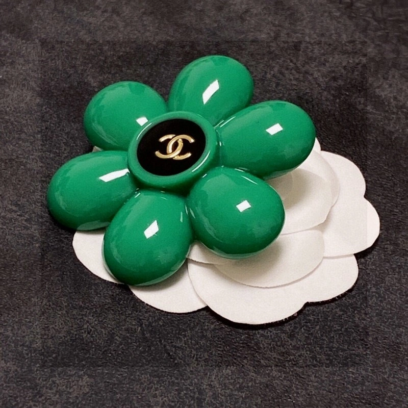 Chanel Brooches Refined 220399