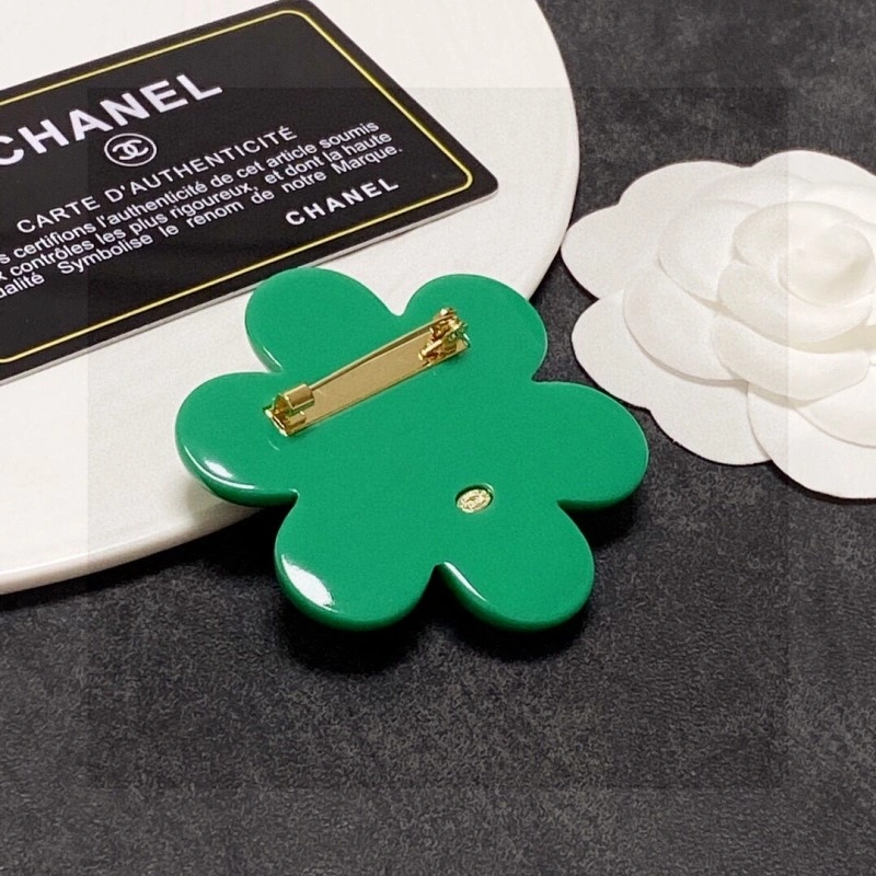 Chanel Brooches Refined 220399