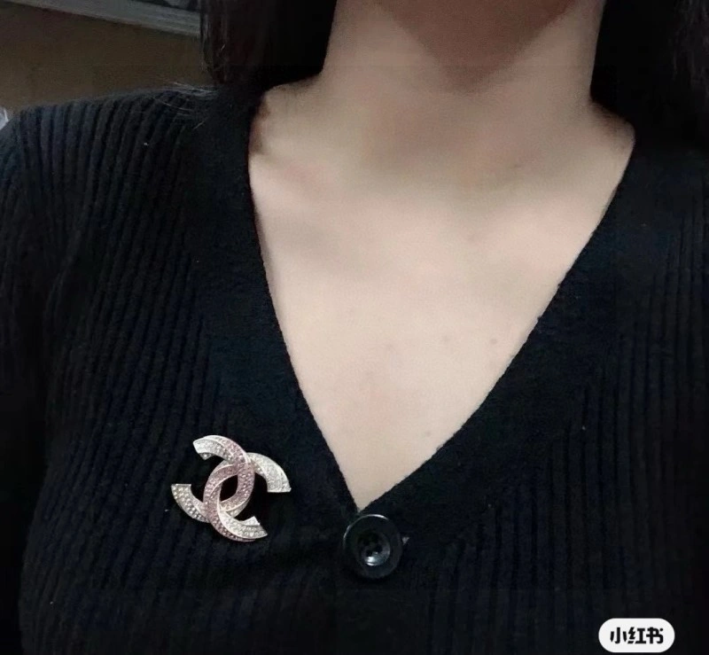 Chanel Brooches Breathable 220389