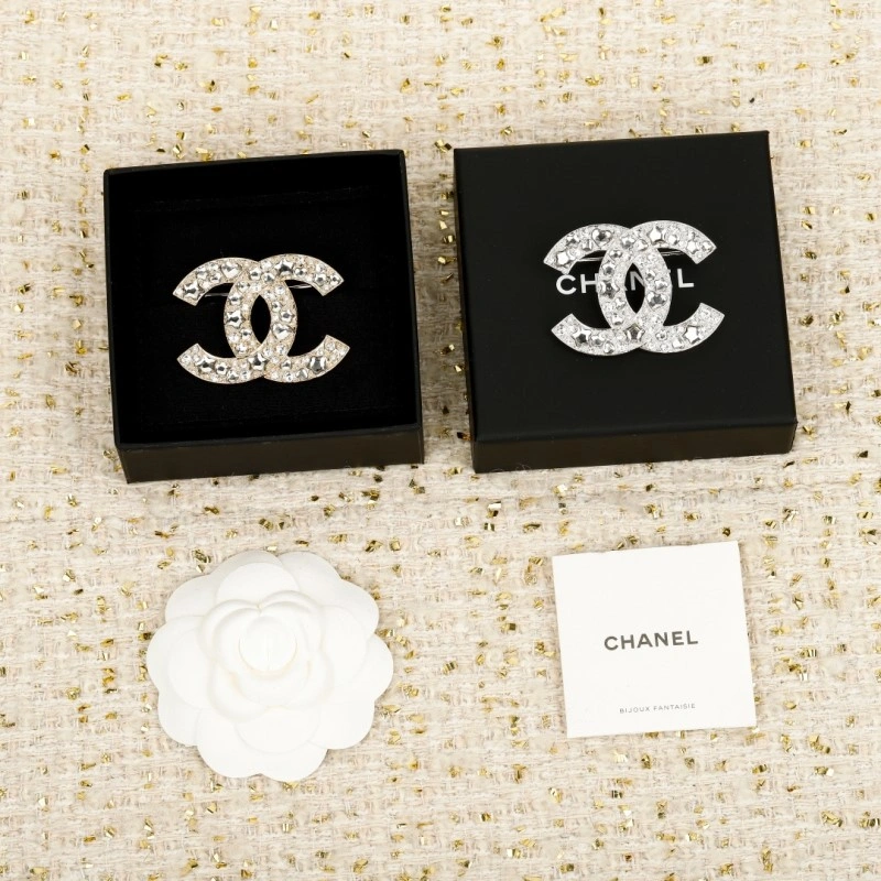 Chanel Brooches TravelReady 220387
