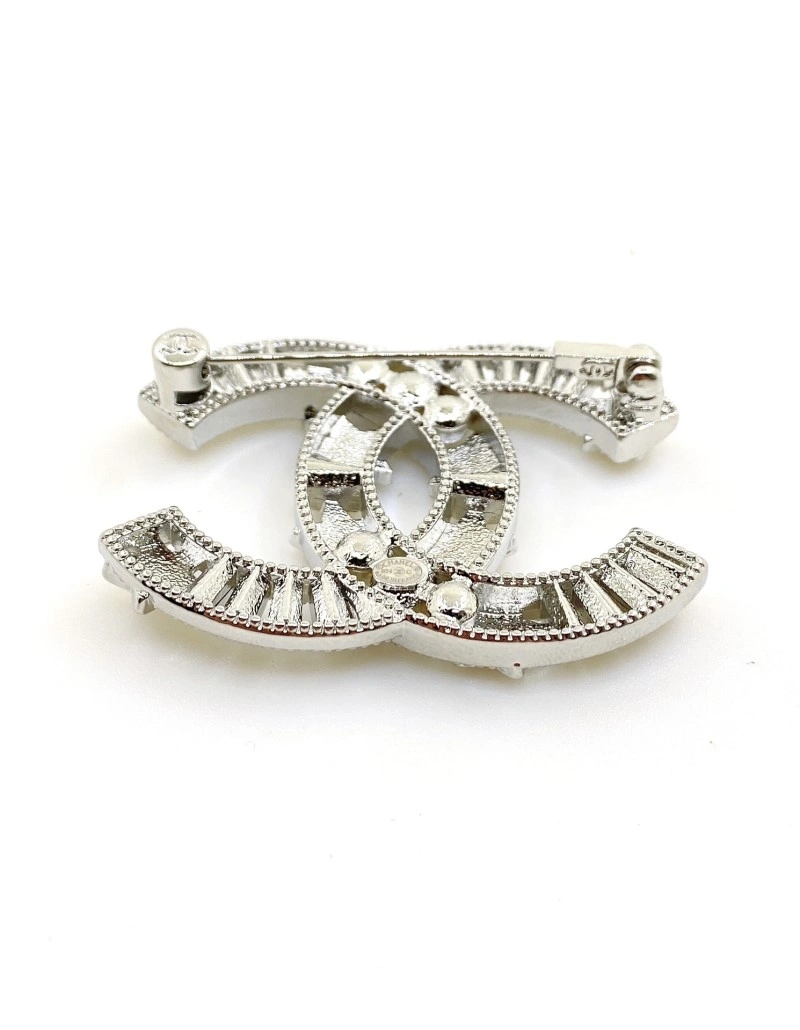 Chanel Brooches Durable 220379