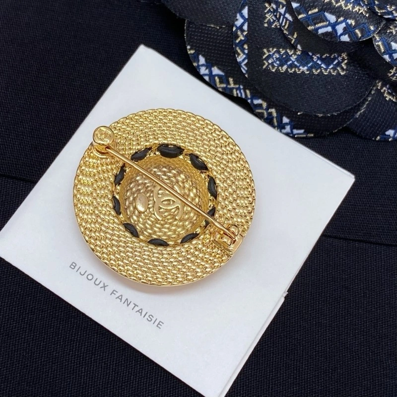 MoistureWicking Chanel Brooches 220373