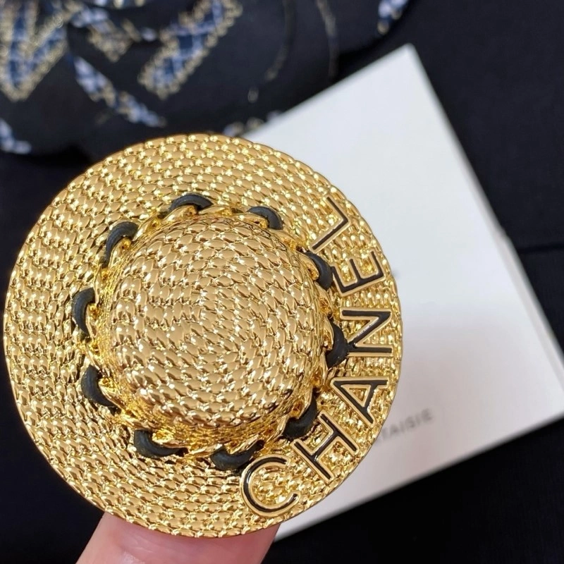 MoistureWicking Chanel Brooches 220373
