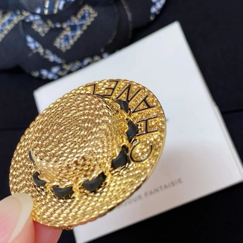 MoistureWicking Chanel Brooches 220373