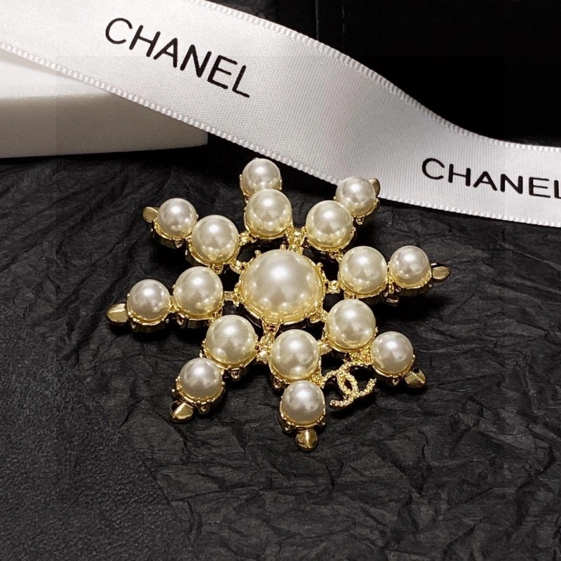Chanel Brooches Sleek 220362