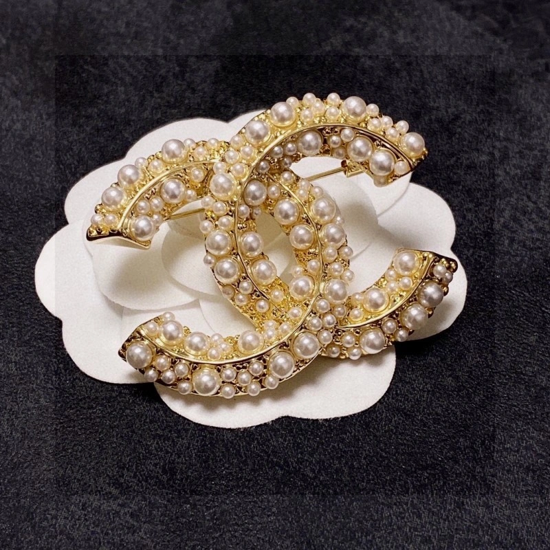 Chanel Brooches Trendy 220360