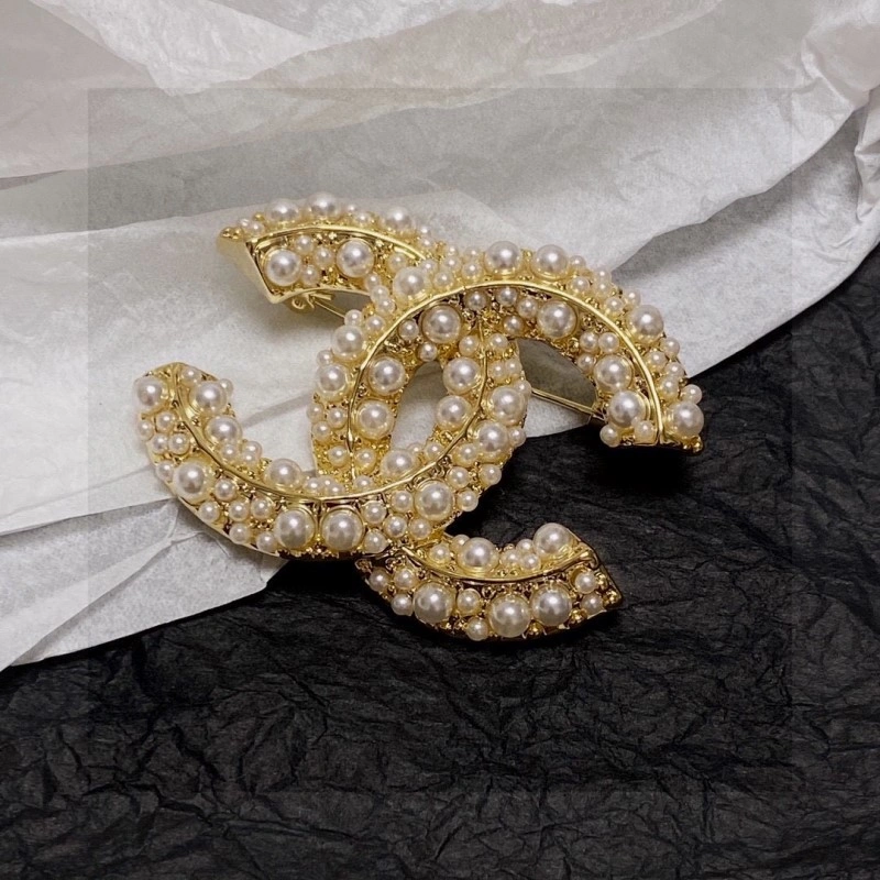 Chanel Brooches Trendy 220360