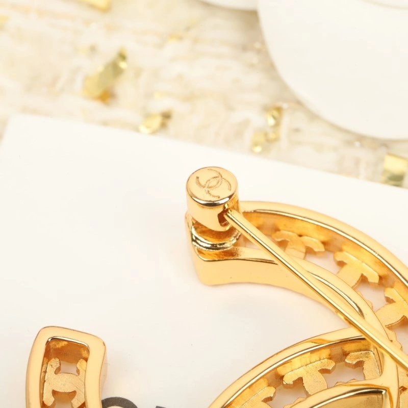 Chanel Brooches Refined 220372