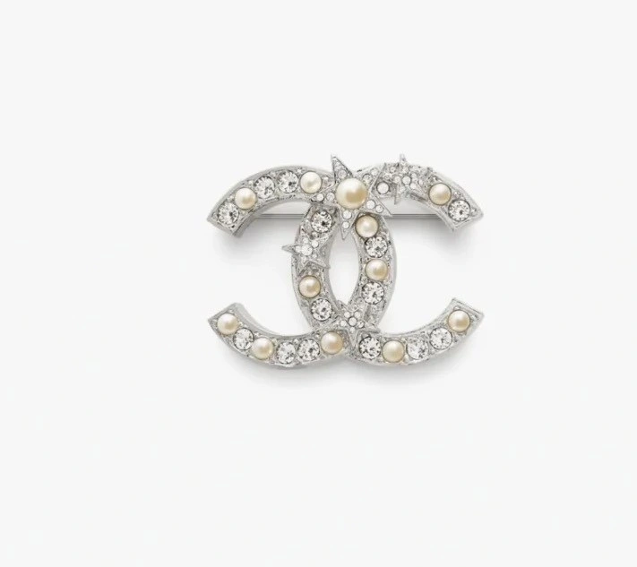 Chanel Brooches Unisex 220432