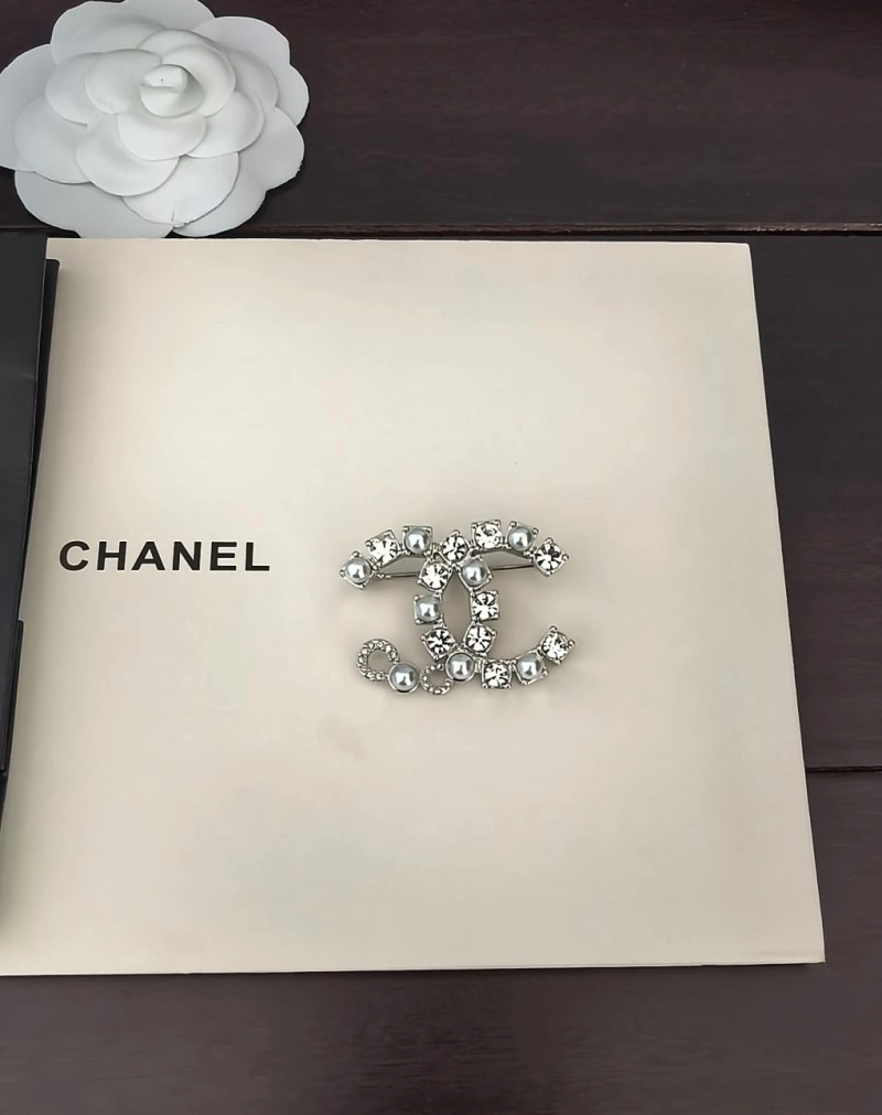 Thermal Chanel Brooches 220344
