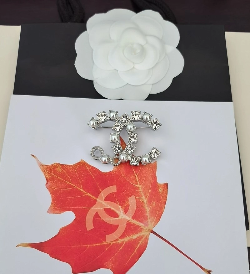 Thermal Chanel Brooches 220344
