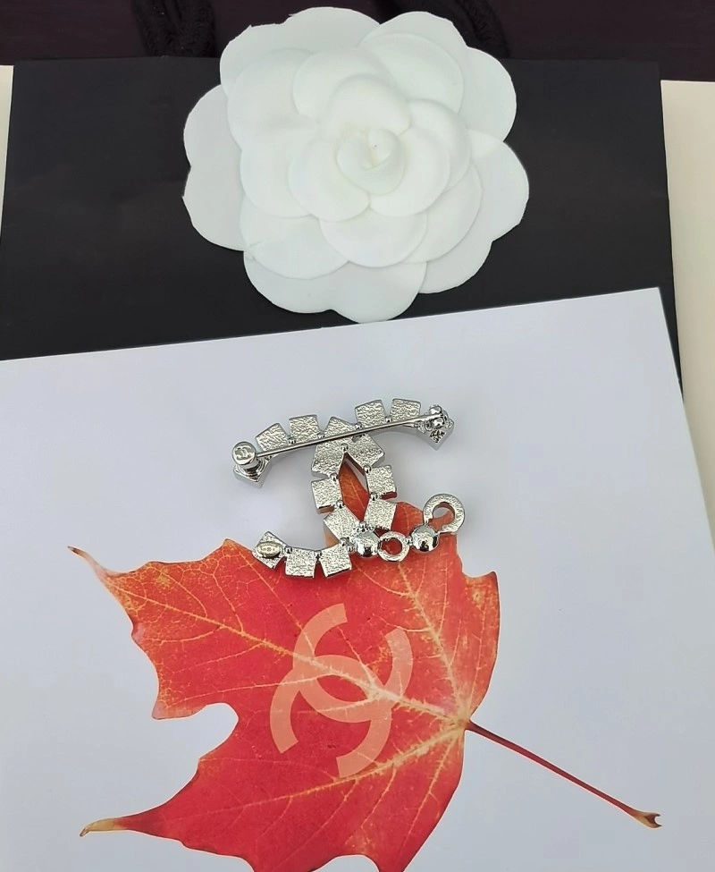 Thermal Chanel Brooches 220344