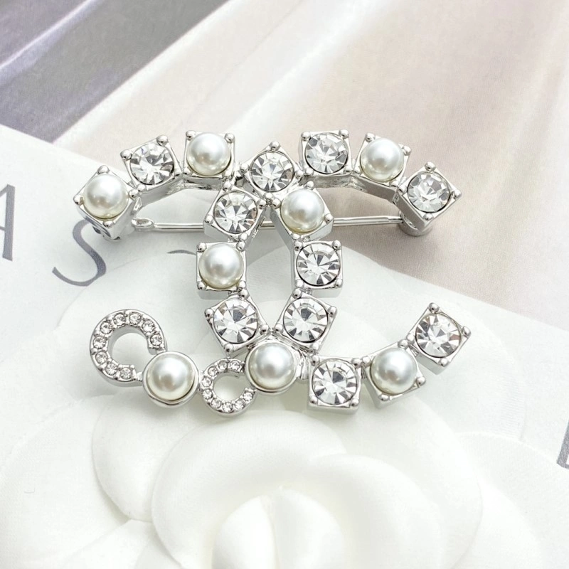Chanel Brooches TravelReady 220350