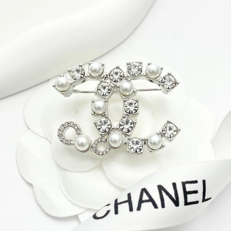 Chanel Brooches TravelReady 220350